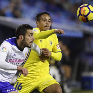 Tercera amarilla para Lucas